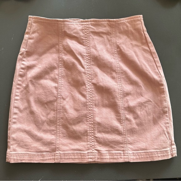 PacSun Pink Short Mini Skirt Stretch Material Faux Denim 24 Zipper Back Tight - Picture 1 of 8